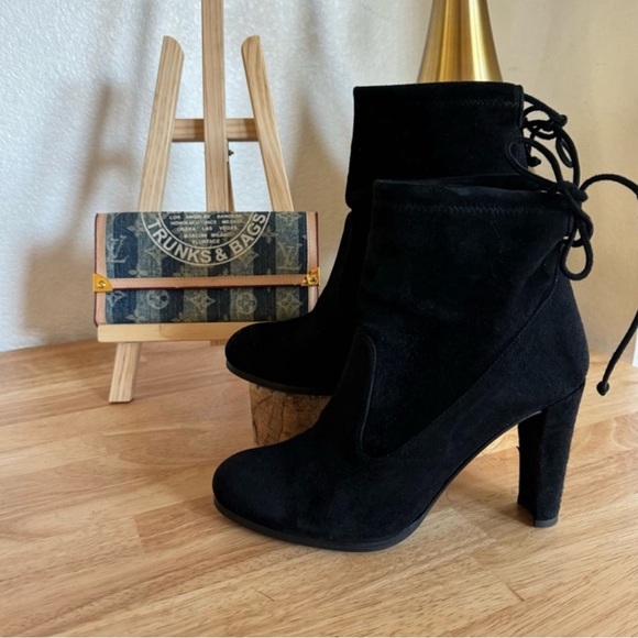 Stuart Weitzman Catch Tie-Back Suede Ankle
Boot Size 6.5 - Picture 2 of 14
